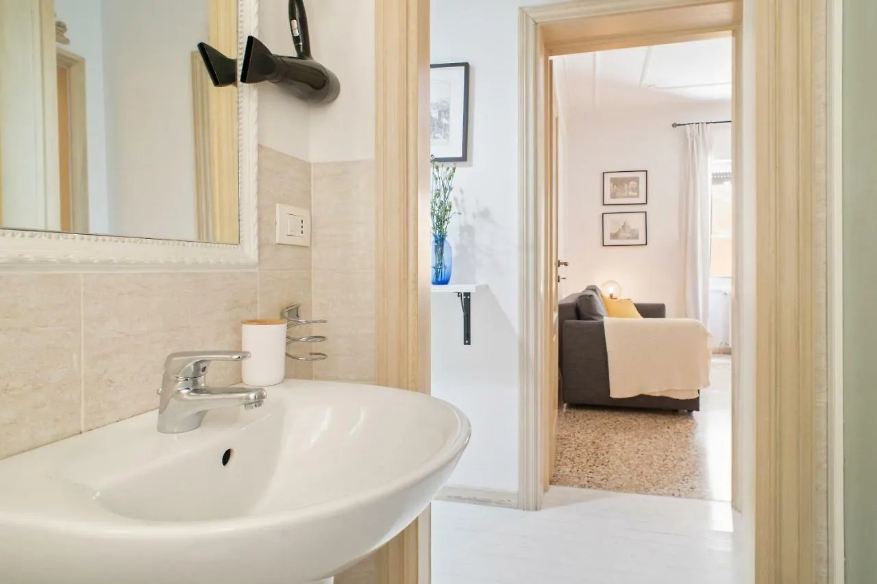 San Giovanni In Monte Apartment Bologna 0*,